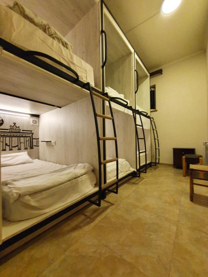 Capsule Hostel In The Old City Of יירבאן מראה חיצוני תמונה