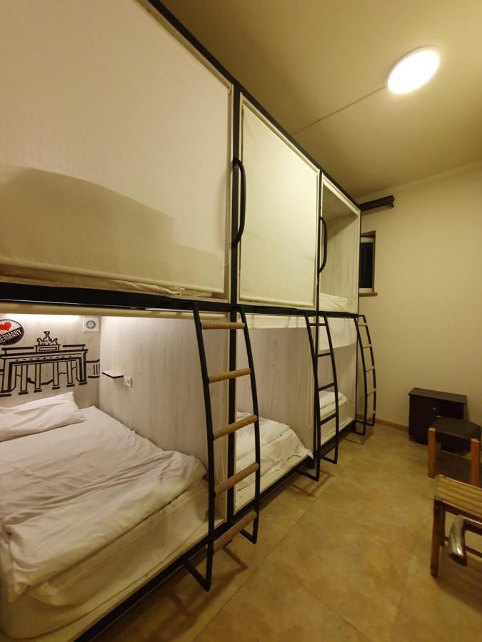 Capsule Hostel In The Old City Of יירבאן מראה חיצוני תמונה